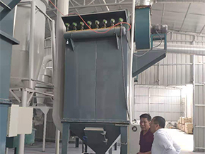 玻璃防腐鱗片廠(chǎng)家設(shè)備